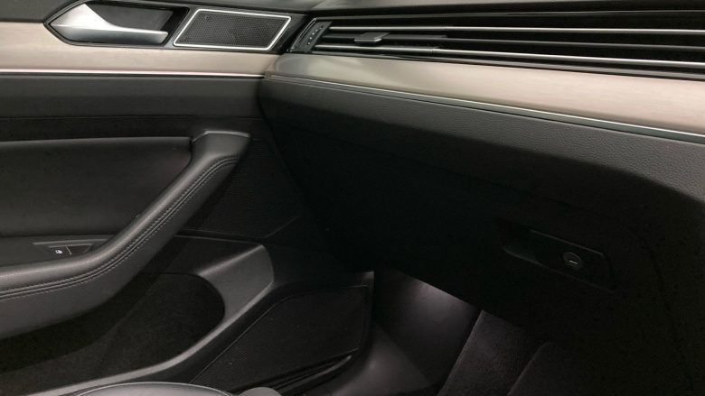 Volkswagen Passat 1.4 TSI 150 GT 5dr [Panoramic Roof] Petrol Estate